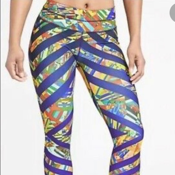Athleta Capri Leggings sz Small - bundle for discount or Make an Offer! - Picture 1 of 6